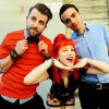 hayley-williams-posing-with-two-paramore-band-members.jpg